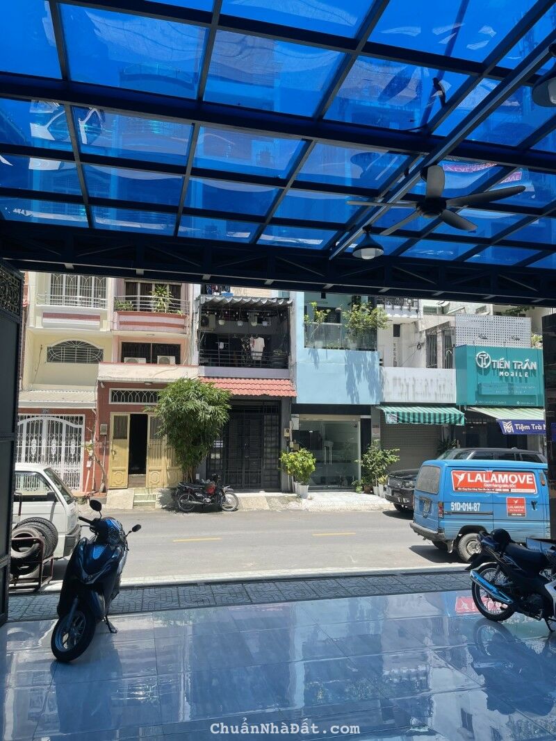 Bán tòa nhà mặt tiền Cao Đạt Quận 5, 9x15, 8 Tầng Thang Máy 320 tr/m2 Bán tòa nhà mặt tiền Cao Đạt Quận 5, 9x15, 8 Tầng Thang Máy 320 tr/m2