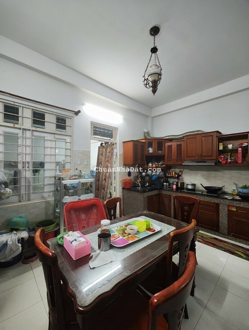 Ngộp sâu, bán nhà mặt tiền D1 Phú Mỹ Quận 7, 5x18m, 4 tầng chỉ 14,5 tỉ Ngộp sâu, bán nhà mặt tiền D1 Phú Mỹ Quận 7, 5x18m, 4 tầng chỉ 14,5 tỉ