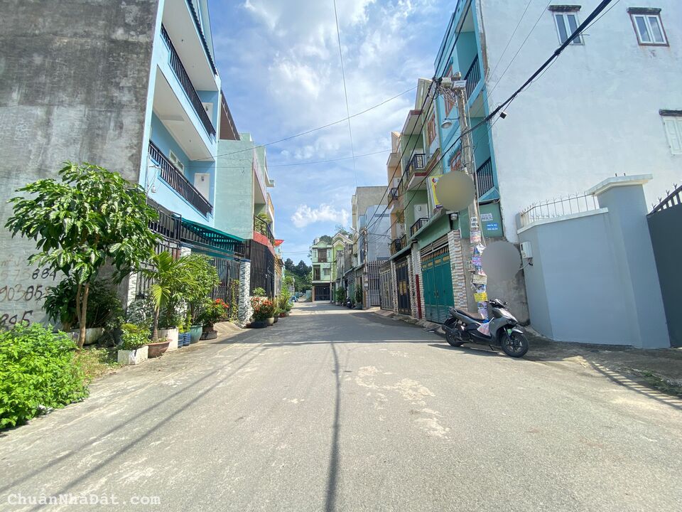 Bán nhà 1 Trệt 3 Lầu - Bình Chiểu - Hẻm oto 7m - Chỉ 2 tỷ 950 triệu