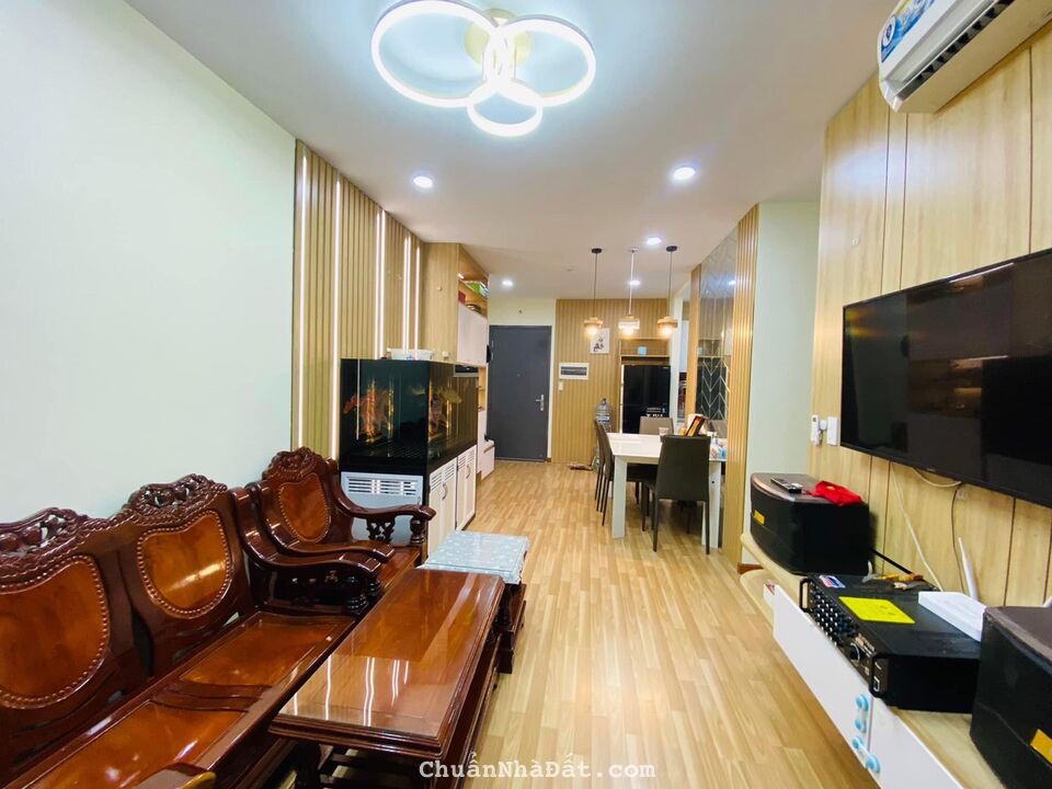 Chung cư Mặt Tiền Quận 8 Diamond Riverside 72m2 2pn 2wc full nội thất 2 tỷ 650. 
