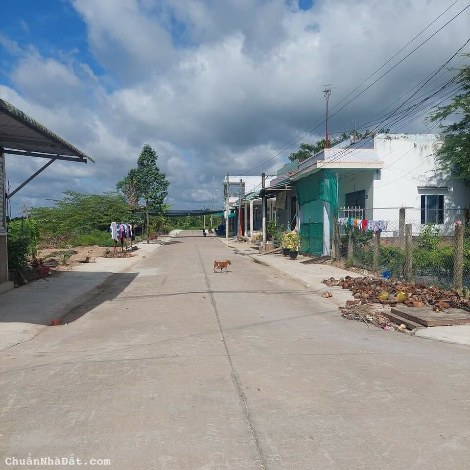 Cần bán gấp nhà khu dân cư ấp 2 xã mỷ phú huyện thủ thừa.long an Cần bán gấp nhà khu dân cư ấp 2 xã mỷ phú huyện thủ thừa.long an