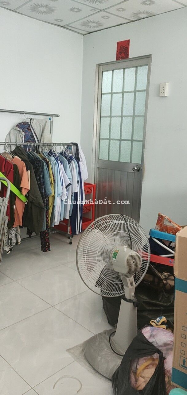 Bán rẻ nhà 1 tỷ 2 mặt tiền đường võ văn mùi P3 tp tân long an Bán rẻ nhà 1 tỷ 2 mặt tiền đường võ văn mùi P3 tp tân long an
