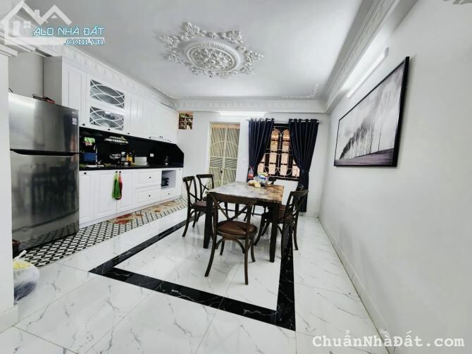 Bán nhà Phố Trương Định, Ô TÔ, LÔ GÓC 46m, 4 Tầng, MT4,5m, giá  3,1 tỷ, Lh: 0984417892       