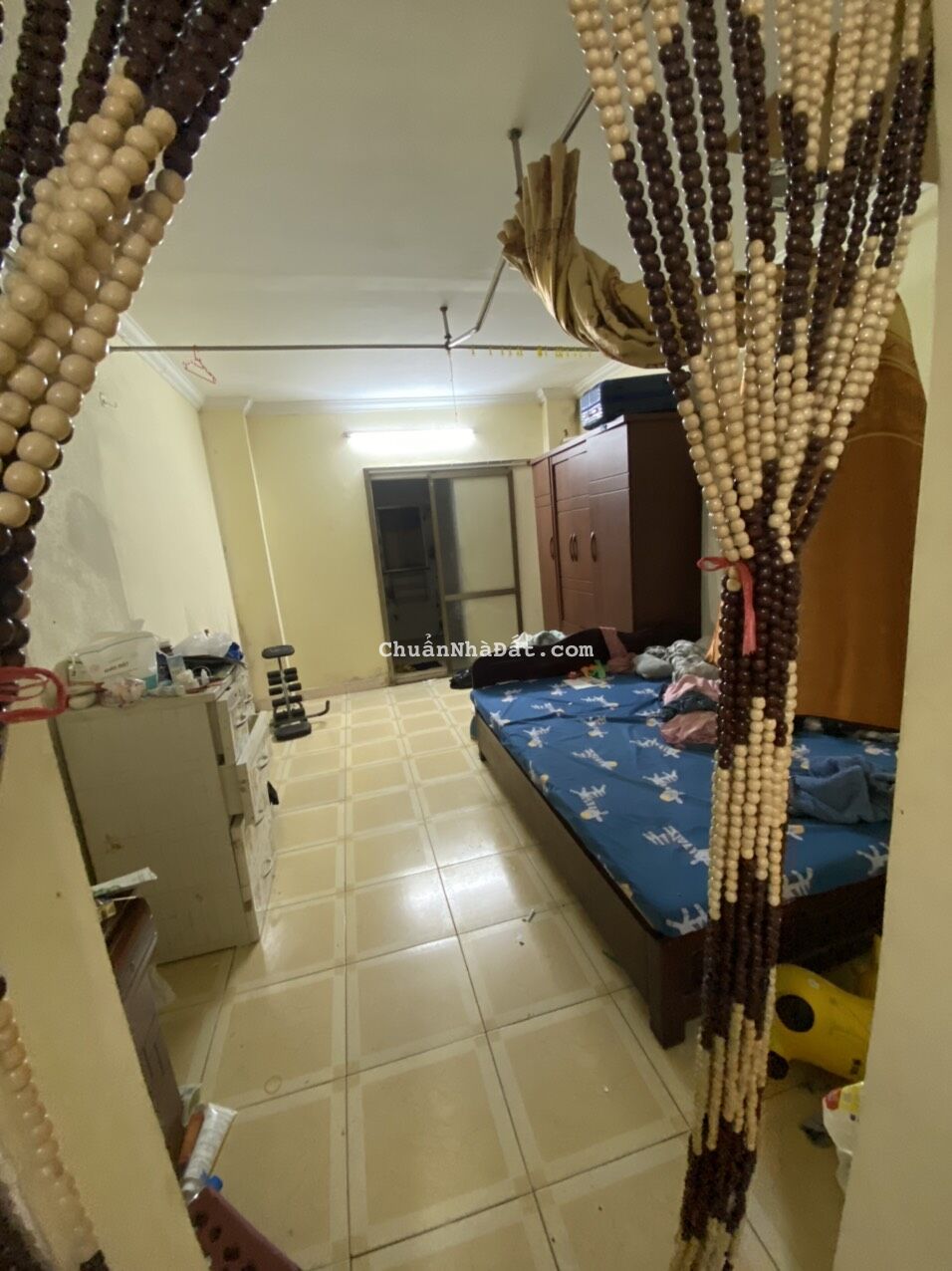 Cho thuê căn hộ tập thể tầng 1 Khuất Duy Tiến, Thanh Xuân 70m2, ô tô vào. Giá 8.5tr/tháng