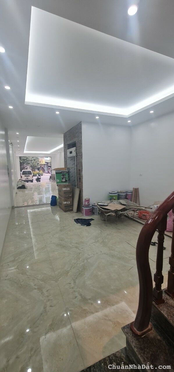 Cho thuê liền kề kdt Văn Phú, Hà Đông 90m2 x 5 tầng, thang máy, nhà mới. Giá 50tr/tháng