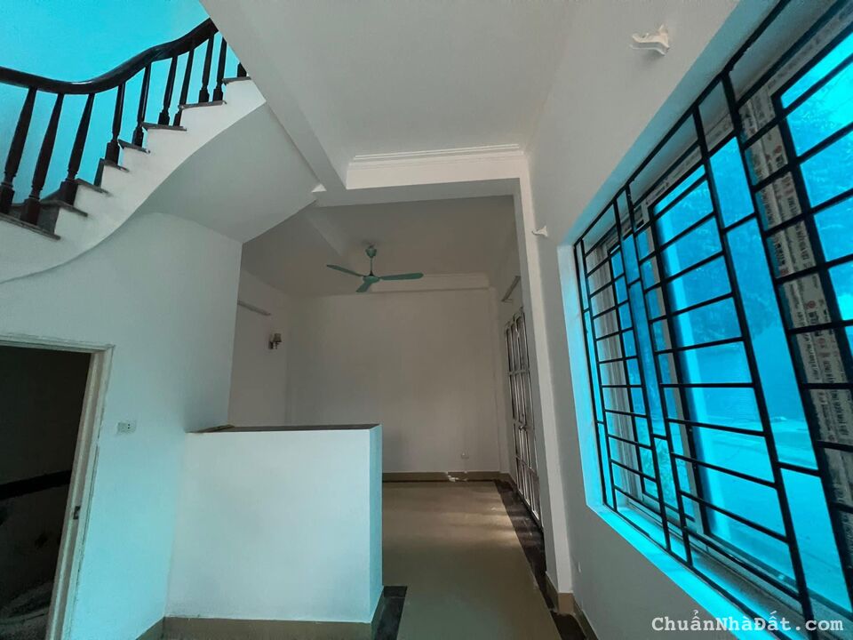 Cho thuê nhà La Khê, Hà Đông 60m2 x 4,5 tầng, lô góc, xe tải đỗ cửa. Giá 14.5tr/tháng Cho thuê nhà La Khê, Hà Đông 60m2 x 4,5 tầng, lô góc, xe tải đỗ cửa. Giá 14.5tr/tháng