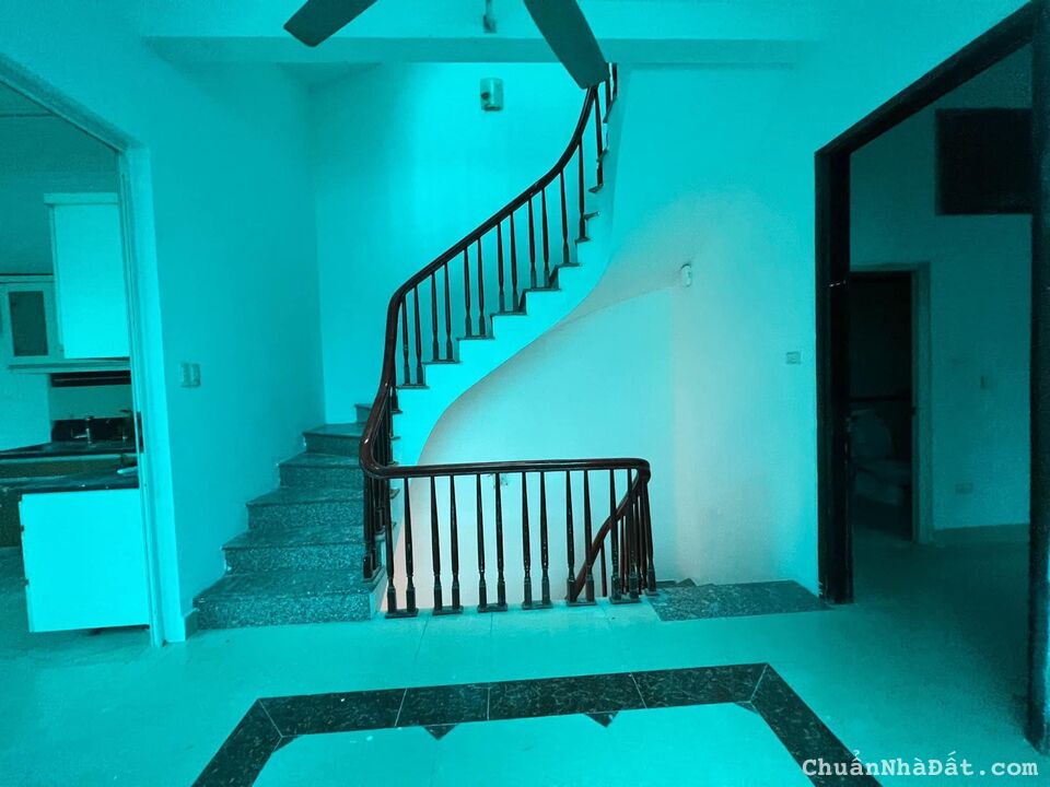 Cho thuê nhà La Khê, Hà Đông 60m2 x 4,5 tầng, lô góc, xe tải đỗ cửa. Giá 14.5tr/tháng Cho thuê nhà La Khê, Hà Đông 60m2 x 4,5 tầng, lô góc, xe tải đỗ cửa. Giá 14.5tr/tháng