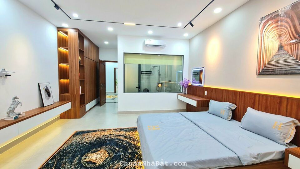 Bán gấp nhà góc mặt tiền Võ Thị Sáu-Phạm Ngọc Thạch, Q3 DT 4,5x19,5m - 1 hầm, 6 lầu chỉ 32 tỷ