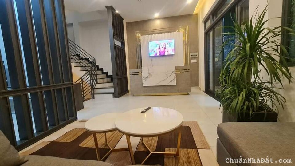 🏩 Bán Khách Sạn 2 Mặt Tiền Đường Nhựa ở Ngô Thì Sỹ, Phường 4, Đà Lạt