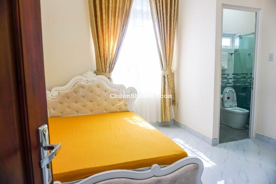 Hạ Giá Bán Nhà Ngay Trung Tâm, Phường 5, Đà Lạt. Đường ô tô