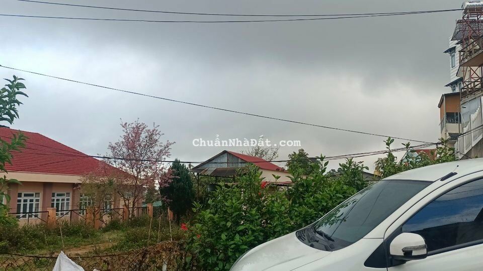 Bán Gấp Lô Đất ở Phù Đổng Thiên Vương, Phường 8, Đà Lạt. Gần Khách Sạn Kỳ Hòa