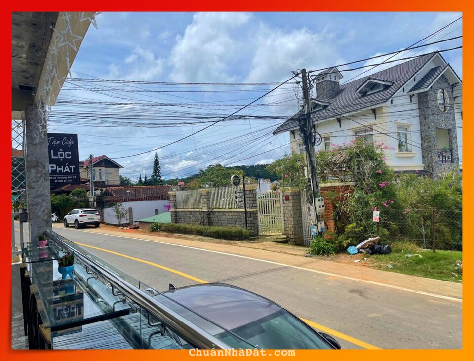 Bán Nhanh Căn Lô Góc, Hai Mặt Tiền Đường ở Trần Quang Khải, Phường 8, Đà Lạt