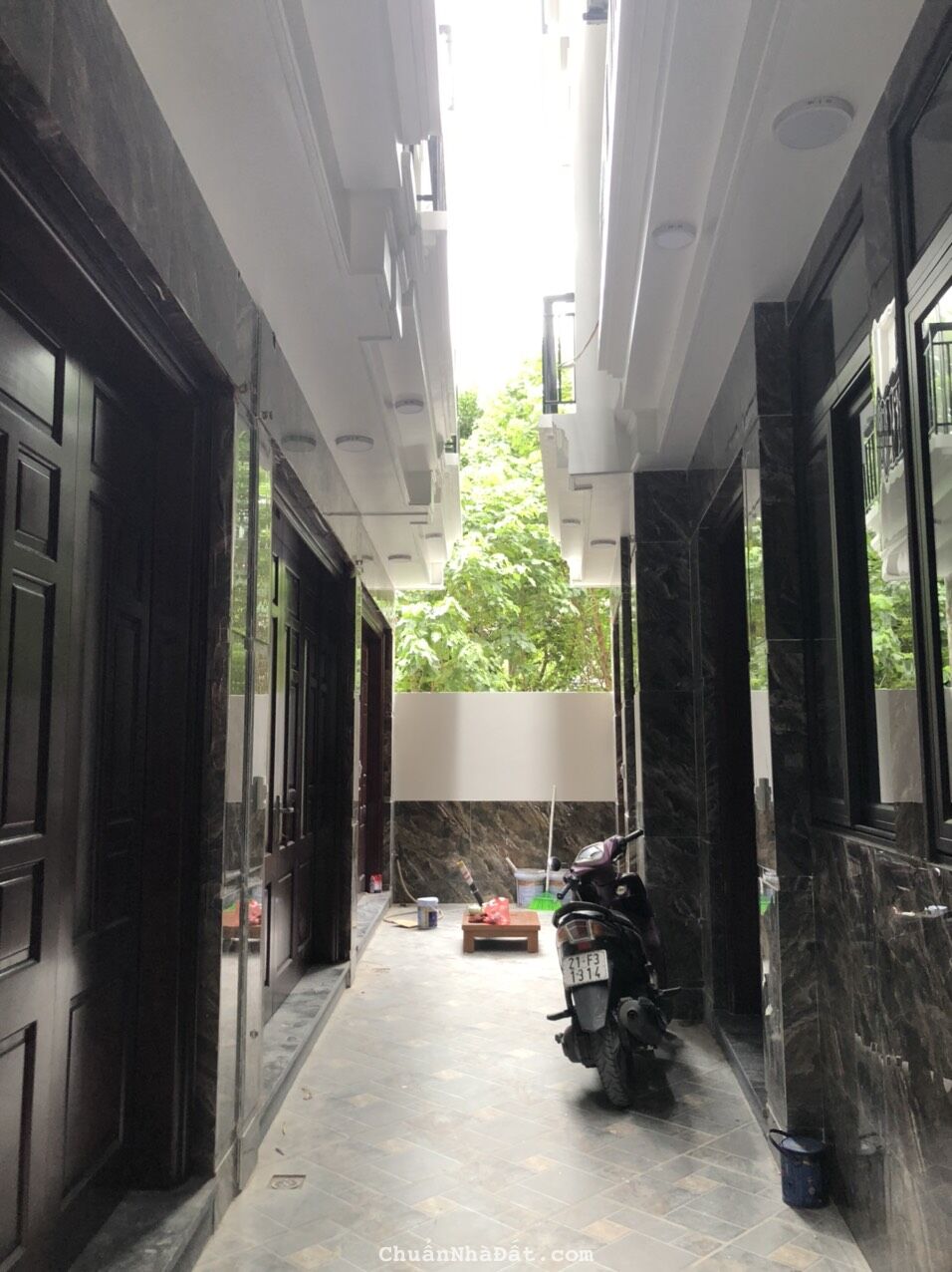 Chính chủ cần bán nhà phân lô ngõ 343 Phố Đội Cấn dt 35m² x 5 t mt 4,7 m giá 5 tỷ 