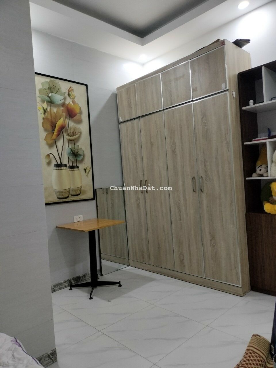 Bán nhà tập thể tầng 1 phố Trần Bình dt 100 m2 ,3 ngủ 2 wc nội thất đầy đủ giá 3,65 tỷ