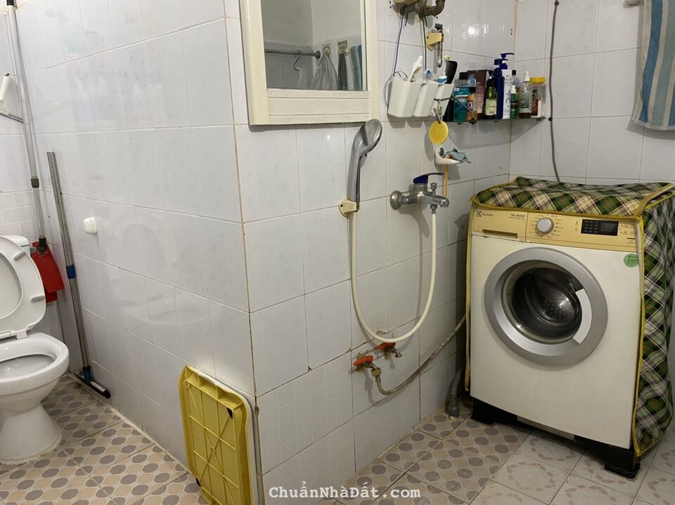 Bán nhà 110m² nhà TT Nghĩa Tân, tầng 2, 4 ngủ, 2 VS,2 bếp tiện ích ngập tràn, giá 3,6 tỷ