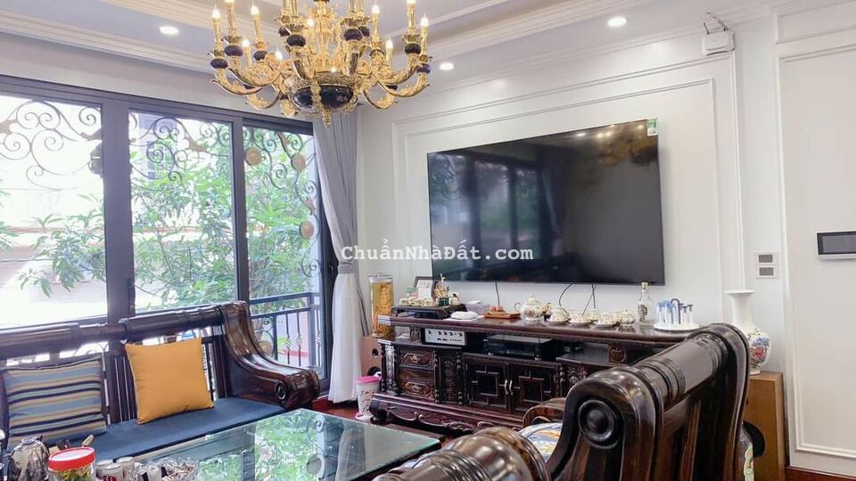 Bán nhà mặt ngõ 28 phố Nguyên Hồng Đống Đa dt 93m² x 8 t mt 5m 2 mặt tiền giá 39 tỷ. Bán nhà mặt ngõ 28 phố Nguyên Hồng Đống Đa dt 93m² x 8 t mt 5m 2 mặt tiền giá 39 tỷ.