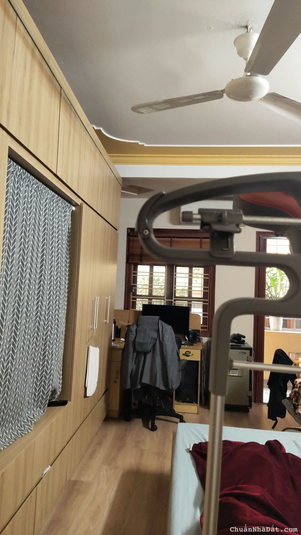 Bán nhà phố Nguyễn Huy Quang,Hoàng Cầu dt 40m2 x 5 tầng ô tô qua nhà giá 10,5 tỷ