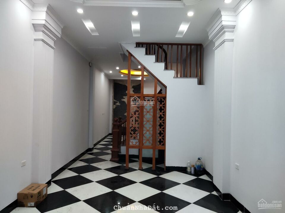 Chính chủ bán nhà phân lô ngõ 95 Chùa Bộc dt 62 m2 x 4 t ngõ 8 m ô tô đỗ cửa 10,7 tỷ