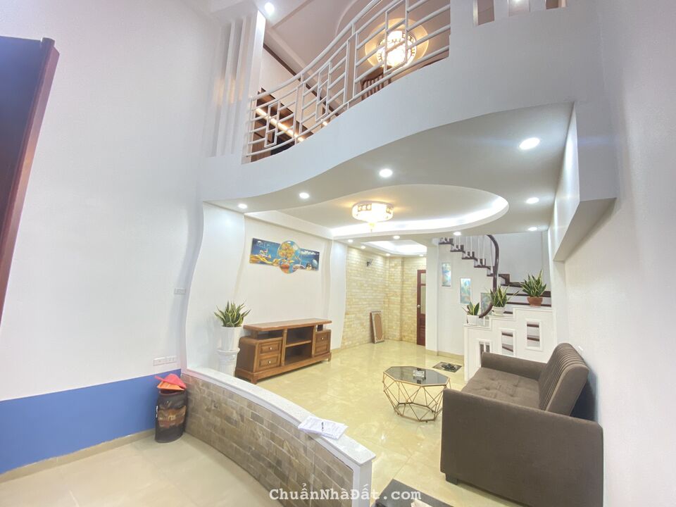 Chính chủ cần bán nhà phân lô Phố Liễu Giai,Đội Cấn 35m2 x 5 t mới tinh giá 5 tỷ