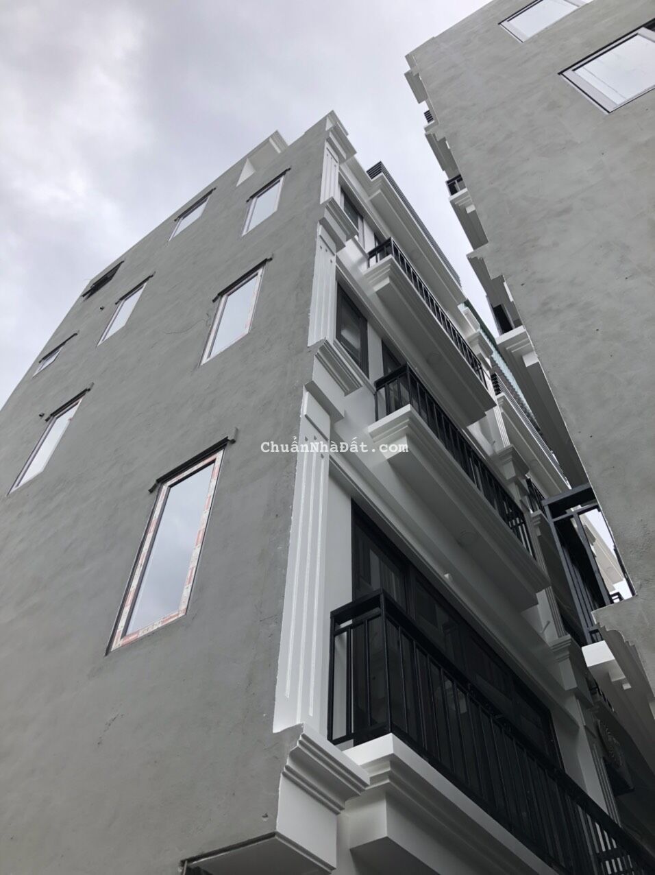  Bán nhà mới 5 tầng ngõ 279 Đội Cấn, Ba Đình, diện tích 40m2, ngõ vào to, Nhỉnh 5 tỷ