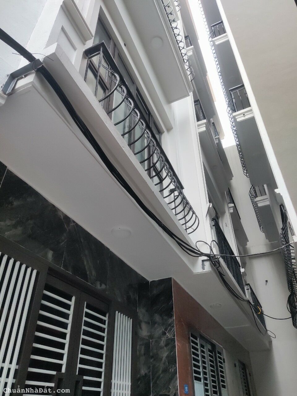 Bán nhà đường Phùng Chí Kiên, Nghĩa Đô, Cầu Giấy 35m xây 5 tầng mới,2 mặt thoáng giá bán 5 tỷ