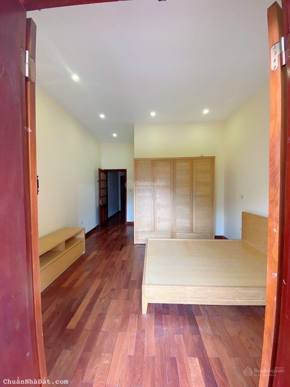 Bán nhà mặt ngõ Xã Đàn 2,Nam Đồng ,Đống Đa 110m2, 5 t giá 20 tỷ