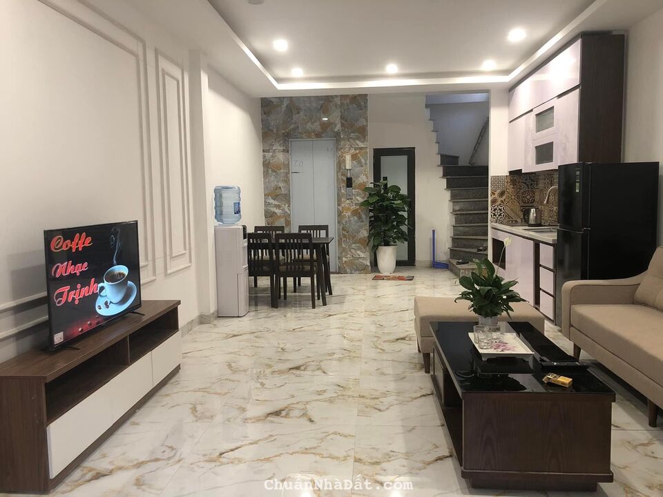 Bán nhà p lô Hoàng Quốc Việt,Phạm Văn Đồng dt 45 m2 x 6 t thang máy mới tinh 7 tỷ hơn