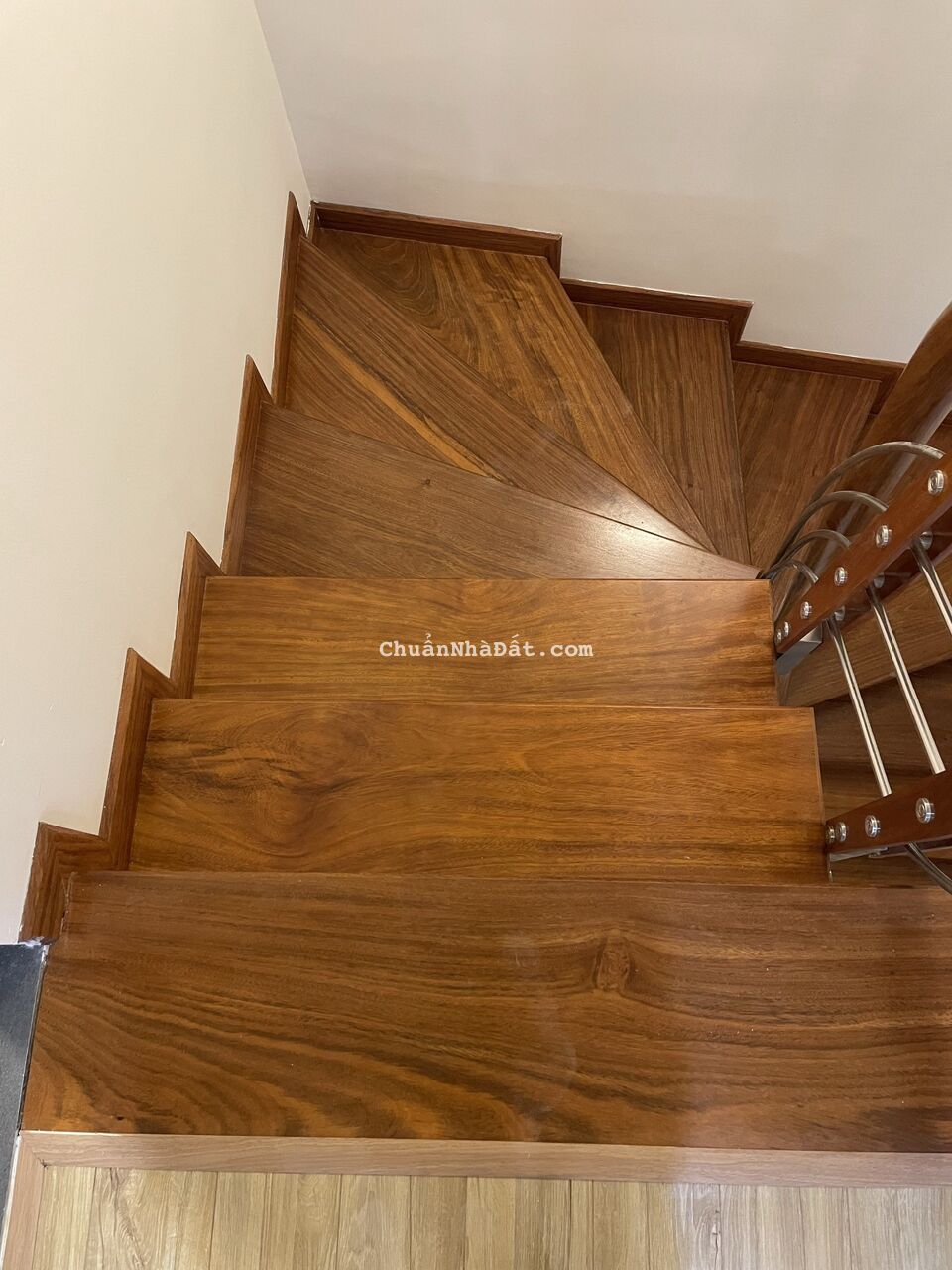 Bán nhà phân lô quân đội phố Văn Chương dt 42 m2 x 5 t 3 mặt thoáng giá bán 5 tỷ