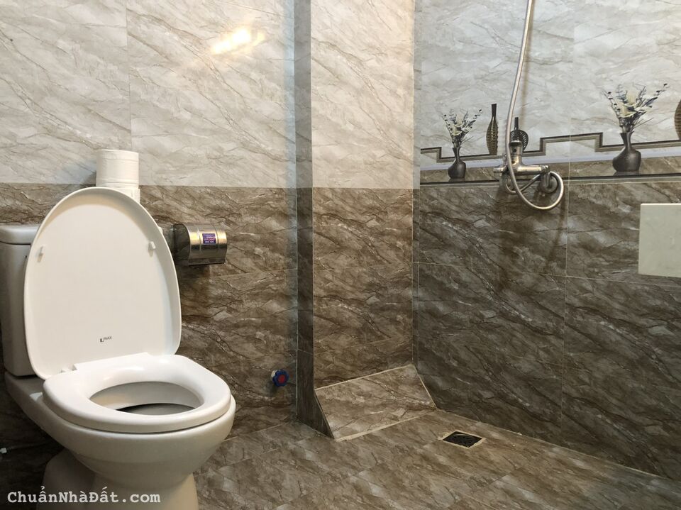 Bán nhà 376 phố Thụy Khuê,Tây Hồ dt 35 m2 x 5 t mt 5 m mới đẹp giá 4,5 tỷ