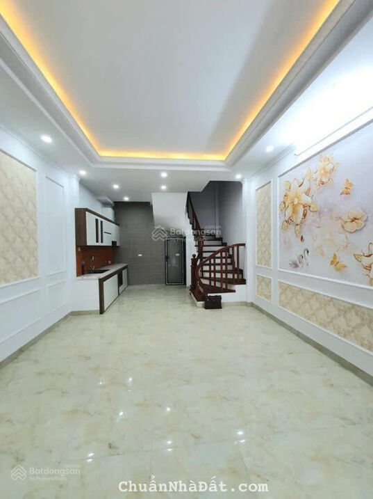 Bán nhà Phố Đông Quan, Nguyễn Đình Hoàn, Cầu Giấy 35m2 x5 tầng, mặt tiền 4m, giá bán 5 tỷ 