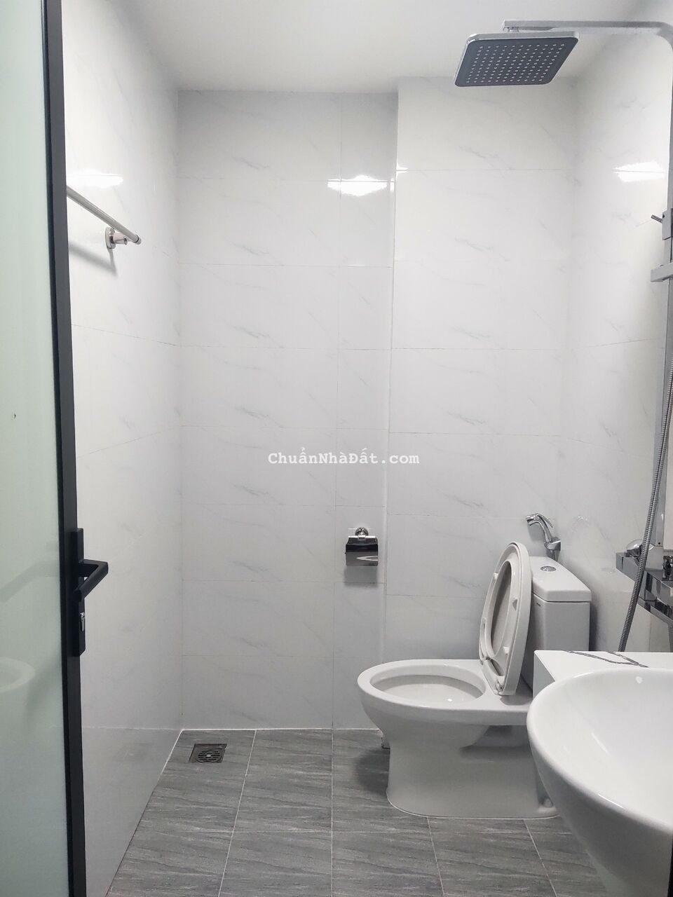 Bán nhà ngõ 279 phố Đội Cấn,Ngọc Hà dt 35 m2 x 6 t thang máy mới tinh giá 4,55 tỷ