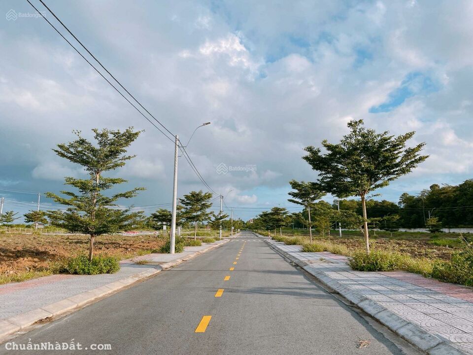 Bán gấp lô góc, kề góc Hùng Vương, thị trấn Đăk Hà, Kon Tum giá sụp hầm chỉ 467tr. LH: 0768470056 Bán gấp lô góc, kề góc Hùng Vương, thị trấn Đăk Hà, Kon Tum giá sụp hầm chỉ 467tr. LH: 0768470056