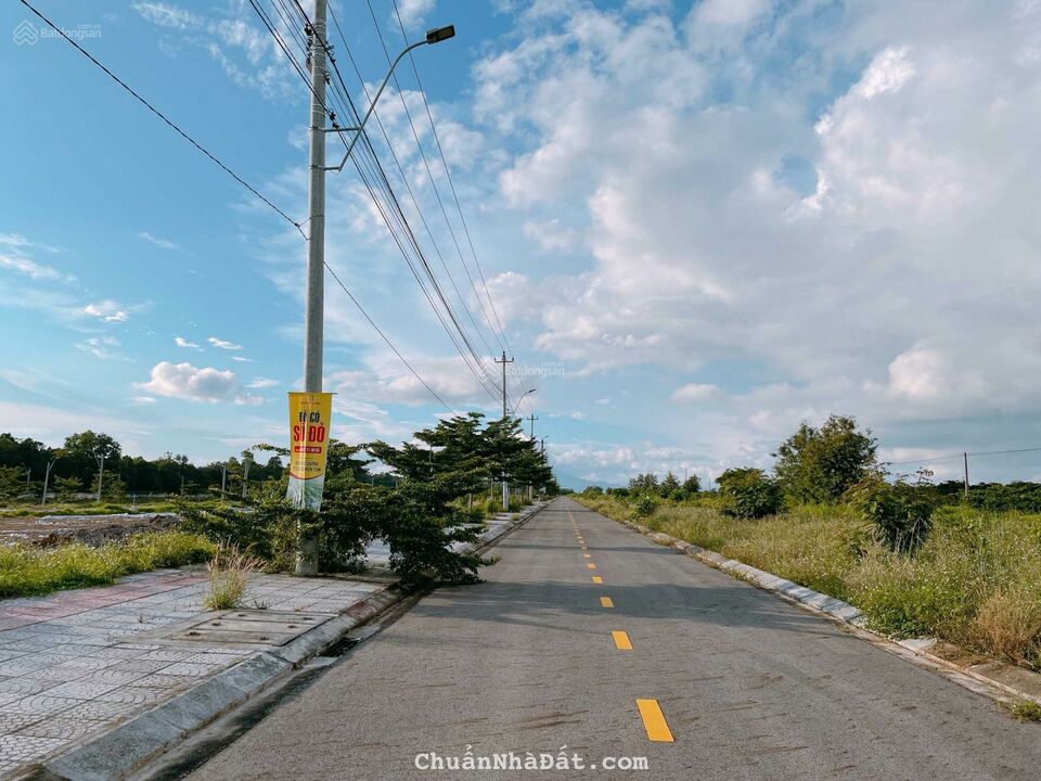 Bán gấp lô góc, kề góc Hùng Vương, thị trấn Đăk Hà, Kon Tum giá sụp hầm chỉ 467tr. LH: 0768470056 Bán gấp lô góc, kề góc Hùng Vương, thị trấn Đăk Hà, Kon Tum giá sụp hầm chỉ 467tr. LH: 0768470056