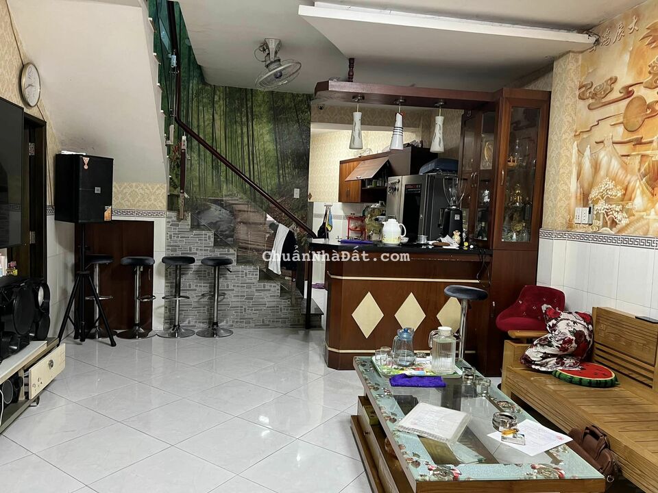 MẶT TIỀN QUẬN 7 - Ở KINH DOANH - XÂY CHDV - CẠNH ĐH MARKETING. Giá 10ty