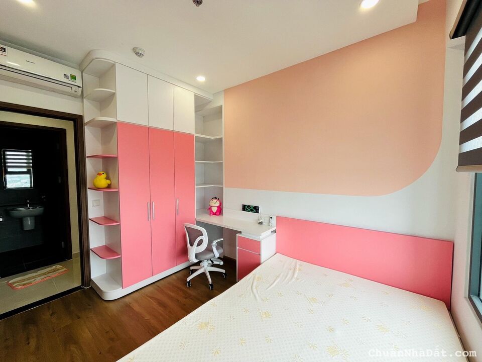 Bán căn góc 3PN, mặt tiền QL13 - tặng hết nội thất. Giá chỉ 1.155 tỷ - 99m2. 0901948890.