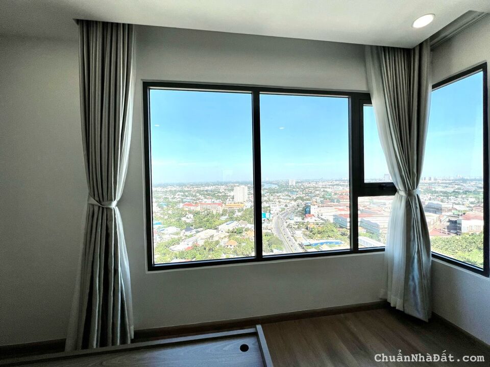 Bán căn góc 3PN, mặt tiền QL13 - tặng hết nội thất. Giá chỉ 1.155 tỷ - 99m2. 0901948890.