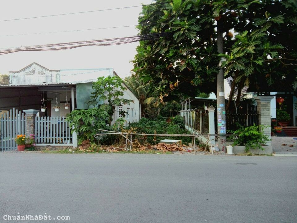 Đất MT Đường Nguyễn Văn Khạ DT 6m x 51m = 306m2 ( Có 238m Thổ Cư ) Đất MT Đường Nguyễn Văn Khạ DT 6m x 51m = 306m2 ( Có 238m Thổ Cư )