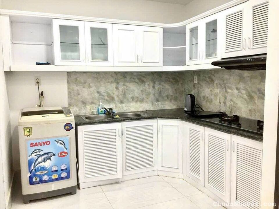 Bán căn hộ 2 phòng ngủ view đẹp, thoáng mát liền kề Phú Mỹ Hưng, tiện bề đi tứ tung chỉ với 2 tỷ 7