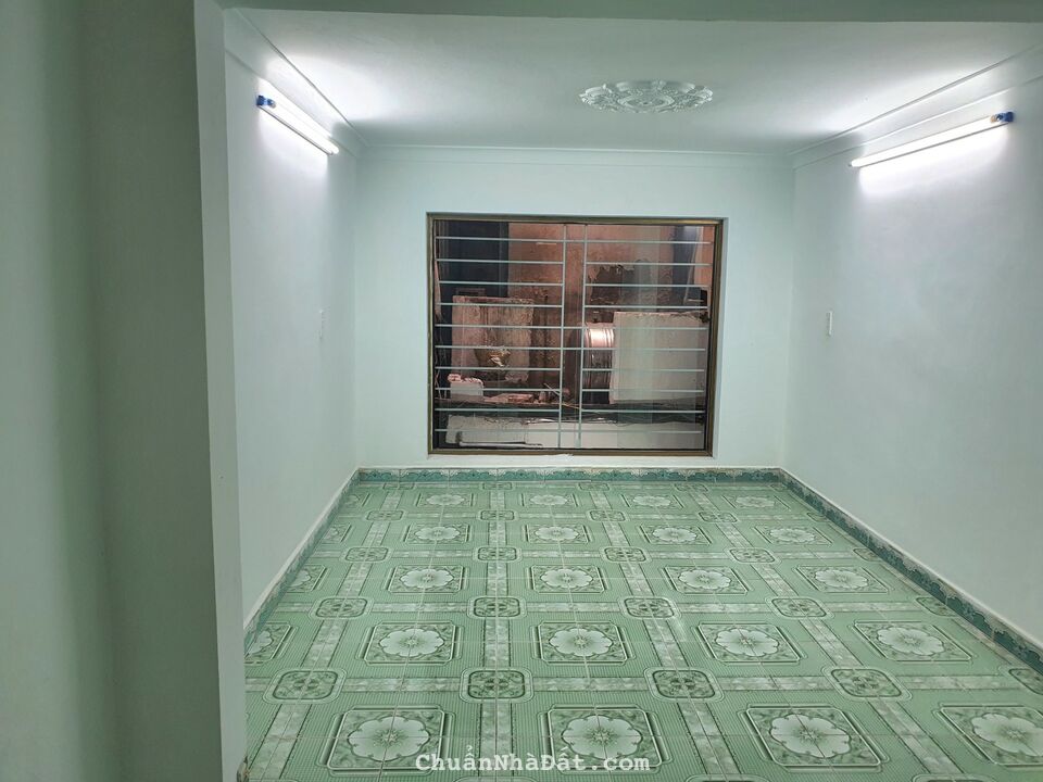 Bán nhà Văn Chương, Ô TÔ, DT 24m2 *4T, giá 2,67 tỷ, Lh: 0984417892      