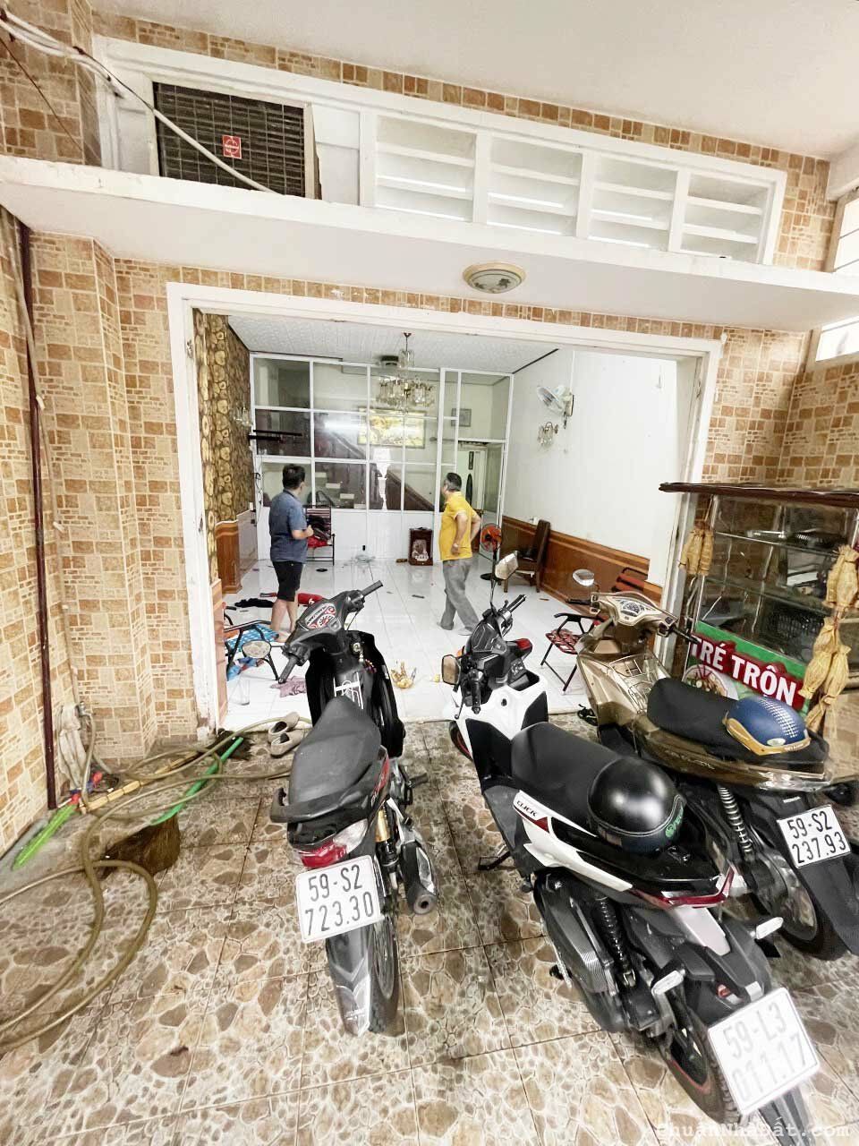 Bán nhà HXH 2MT trước sau Ngô Tất Tố Cách Đường 20m,Gần Cầu Thị Nghè