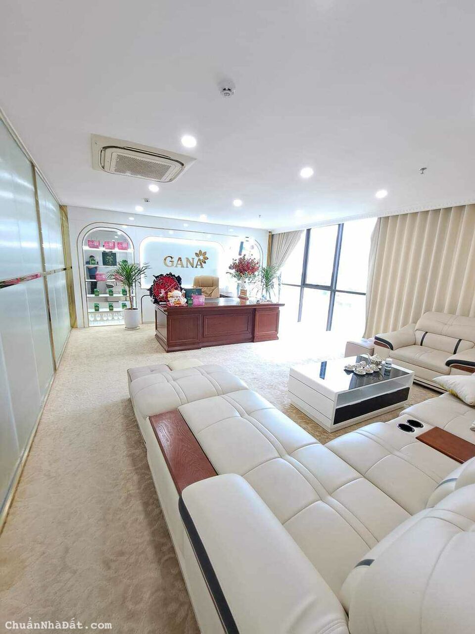 Bán tòa nhà VP mặt phố Khuất Duy Tiến 100m2x9 tầng thang máy, dòng tiền gần 2 tỷ/năm. 