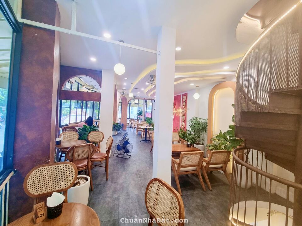 Bán nhà mặt phố cổ Lý Thái Tổ 48m2x5 tầng, lô góc 3 mặt thoáng rất hiếm chỉ 53 tỷ.  