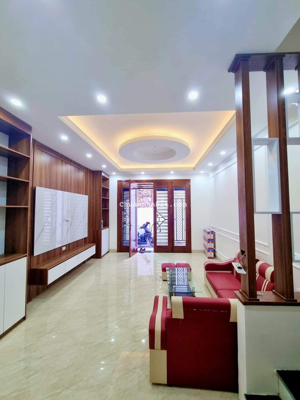 Bán tòa nhà mới đẹp Hồ Đền Lừ 40m2x6 tầng thang máy, ôtô đỗ gần, an sinh chưa đầy 6 tỷ.  