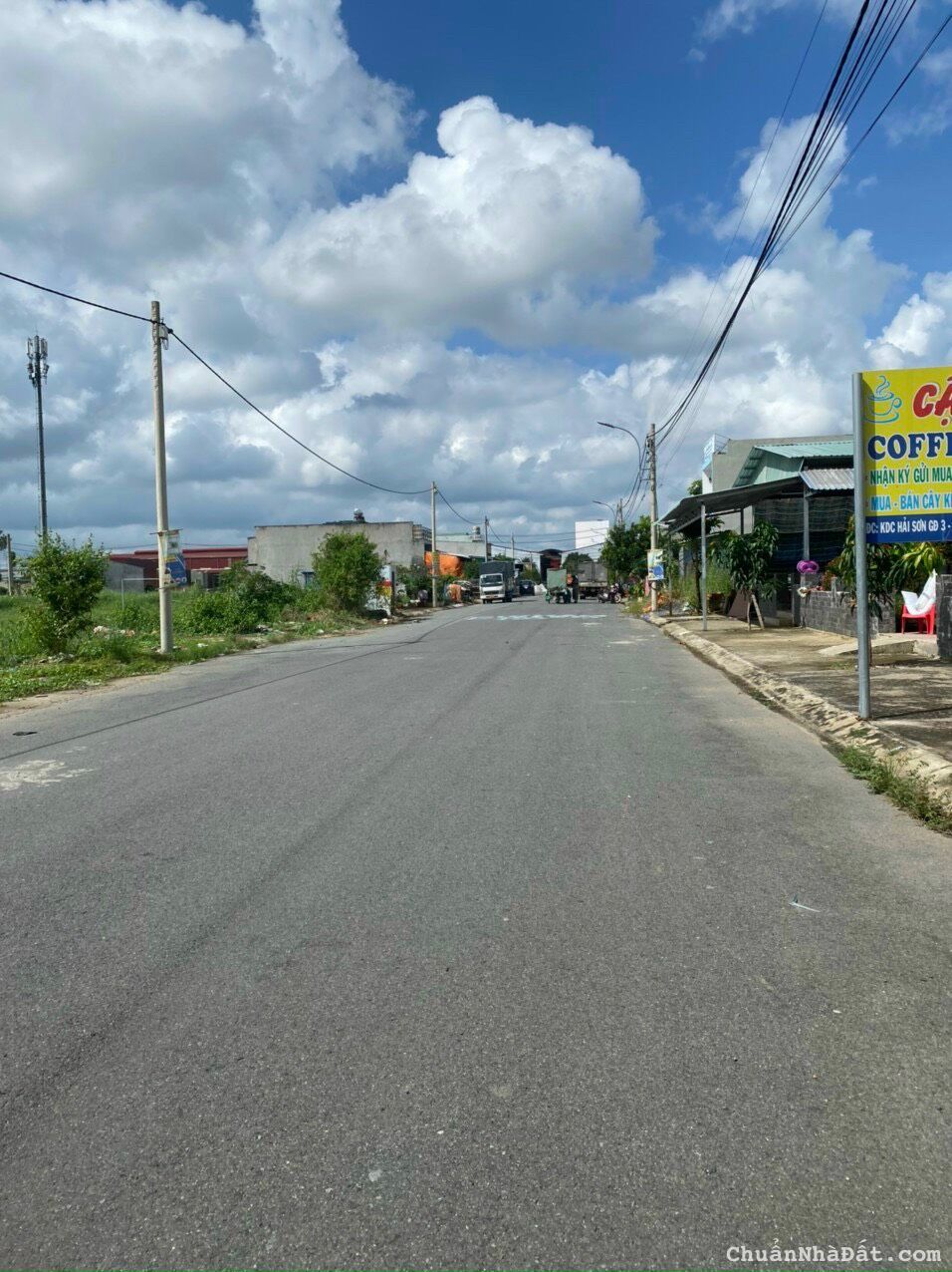 1 lô liền kề duy nhất có lối đi chung 5m 1 lô liền kề duy nhất có lối đi chung 5m