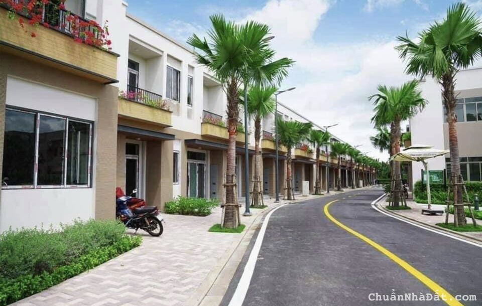 Cần bán căn nhà 1 trệt 1 lầu, view sông Vàm Cỏ - SHR