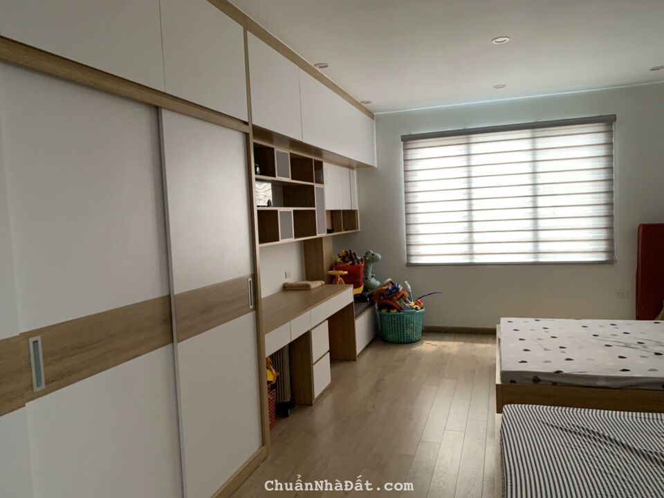 Bán nhà mặt ngõ, đường Lê Trọng Tấn 35mx4t, giá 3.15 tỷ