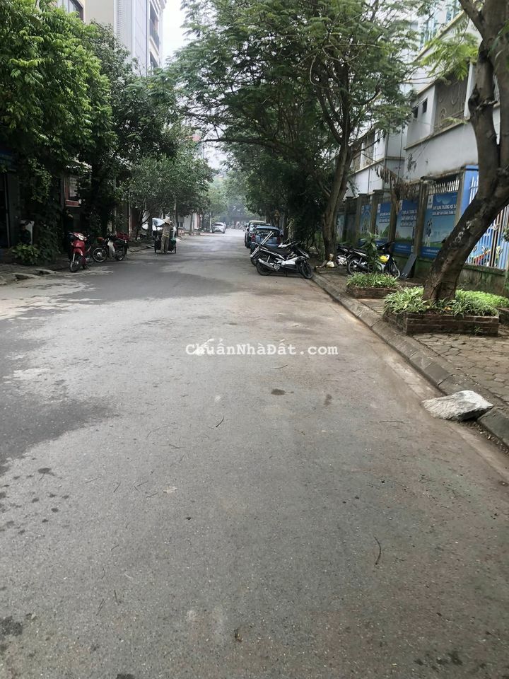 Đất P/Lô Cổng Đồng-La Khê, ngã tư Lê Trọng Tấn 50m, giá 5.9 tỷ