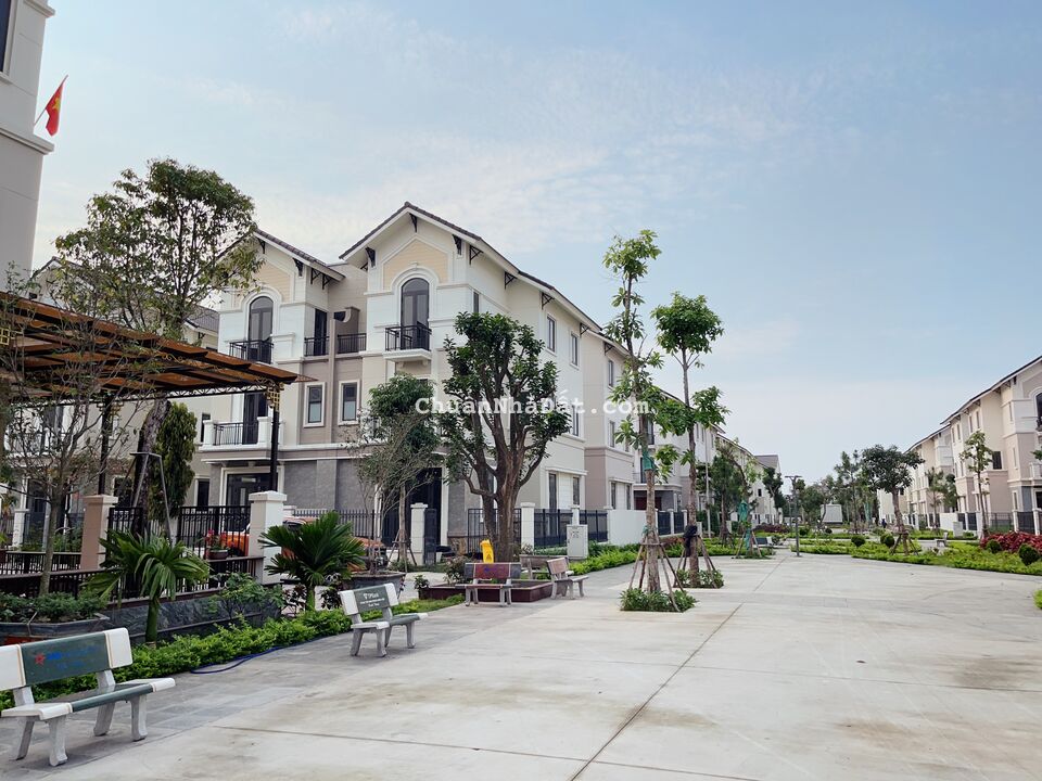 Biệt thự cạnh Ninh Hiệp giá tốt chỉ 7,x tỷ