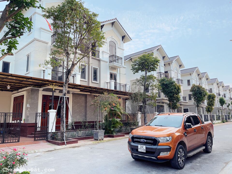 Biệt thự cạnh Ninh Hiệp giá tốt siêu sang chỉ 6,x tỷ