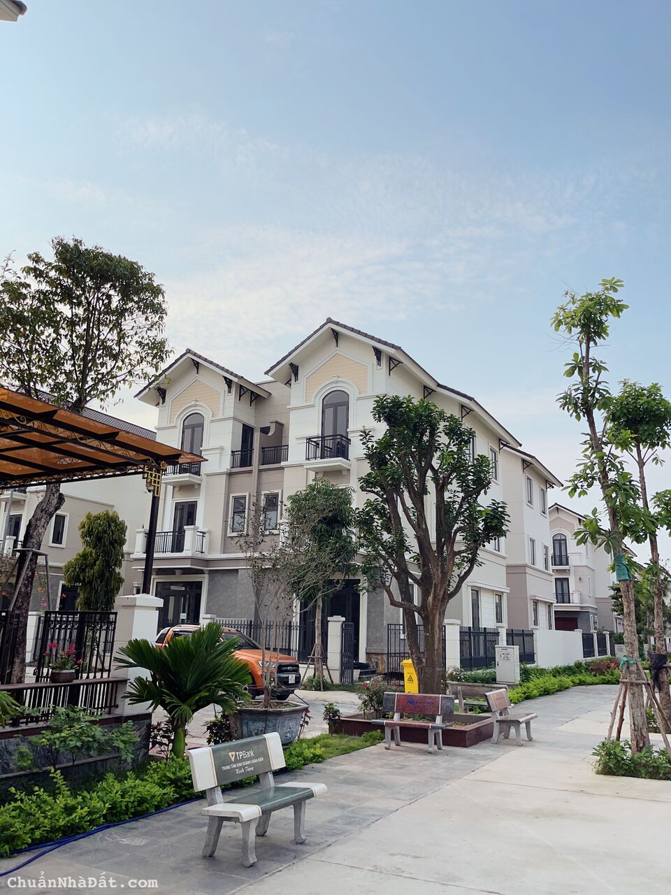 Biệt thự cạnh Ninh Hiệp giá tốt chỉ 6,x tỷ